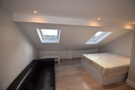 Studio Flat, Caulfield Road, E6 - Photo 4