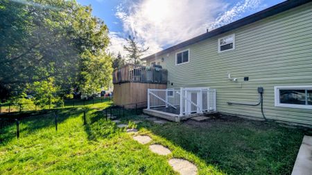 For Lease - 3239 Cove Avenue, Innisfil, Ontario - Photo 4