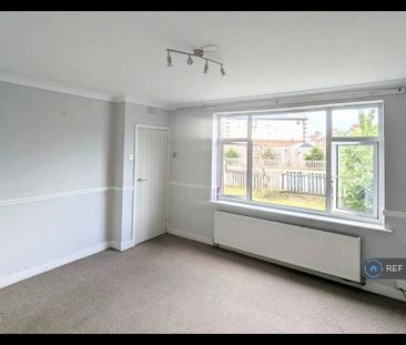2 bedroom semi-detached house to rent - Photo 6
