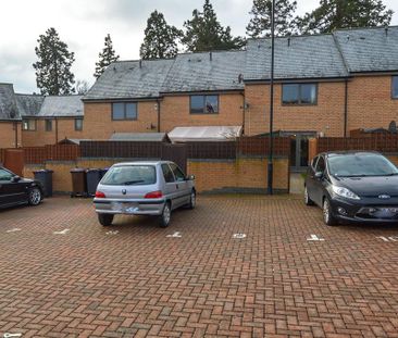 3 bedroom terraced house to rent - Photo 5