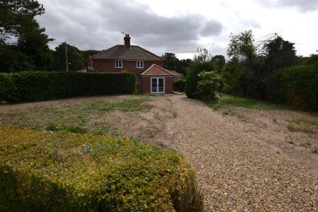 3 bedroom semi-detached house to rent - Photo 5