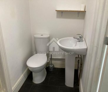1 bedroom in a house share to rent - Photo 6
