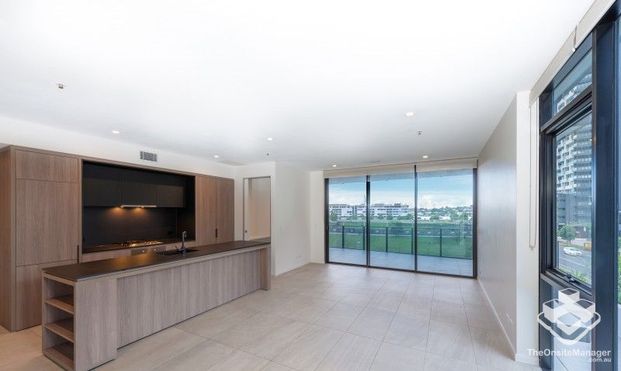 Thoughtfully designed, spacious apartment in Haven Newstead - Photo 1