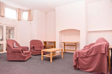 1 bedroom flat to rent - Photo 4