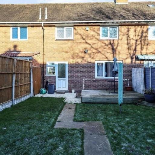 1 bedroom in a house share to rent - Photo 1