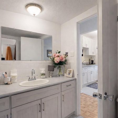 4 ½ DISPONIBLE À PARTIR DU 19 FÉVRIER 2026 - Photo 4