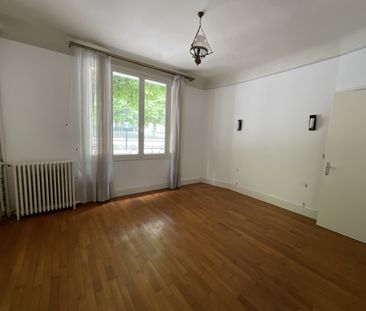 A LOUER - Rue Eugène Brisson / Parc Archevéché - Grande maison de f... - Photo 3
