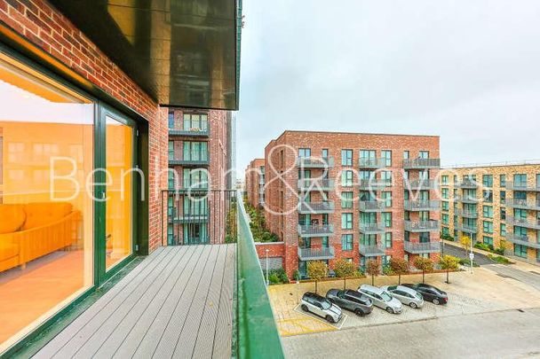 Cedrus Avenue, Southall, UB1 - Photo 1