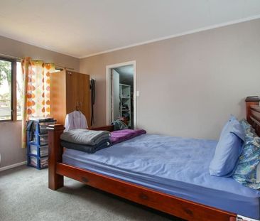 Charming 4BR Family Home in Ranui - Photo 5