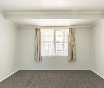 Three Bedroom Family Home - Photo 5