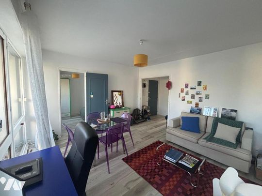 A LOUER APPARTEMENT - RESIDENCE BONAPARTRE II - T2 - LAVAL - Photo 1
