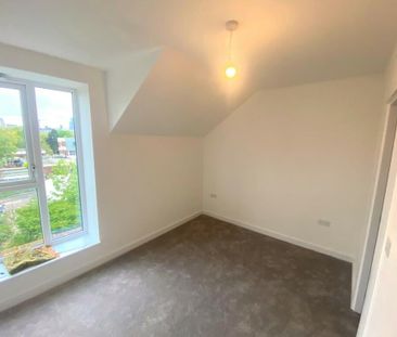 4 Bed Detached House, Parkes Avenue, B12 - Photo 2