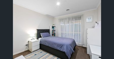 Well-Maintained Family Home in a Quiet Court Setting - Photo 4