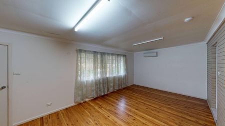 FOUR BEDROOM HOME IN NORTH DUBBO - Photo 2