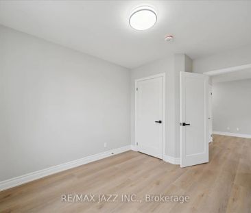 251 Simcoe Street S #204 - Photo 3