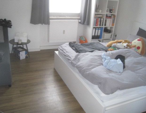 Top Lage! 2017 Sanierte 2-Zimmer Wohnung mit Balkon - Foto 1