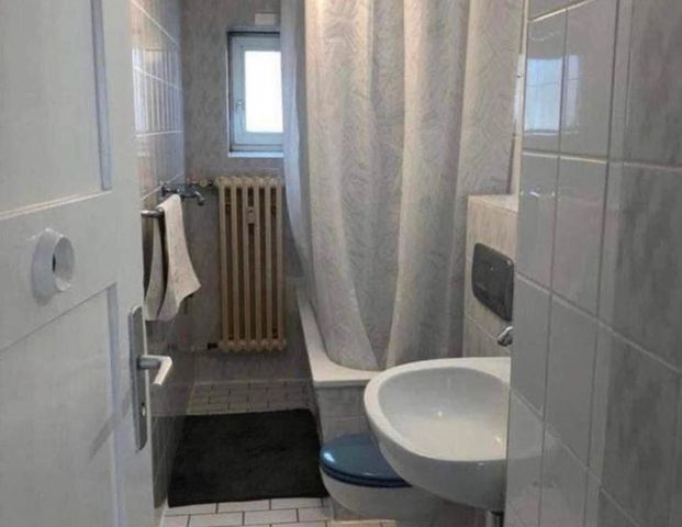 Möbliertes WG-Zimmer in einer 3-Zimmer-Wohnung in 13629 Berlin - Photo 1