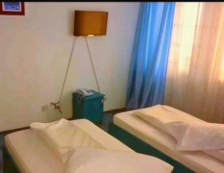 Casă individuală cu 5 camere, 108 mp, Cârcea - Photo 2