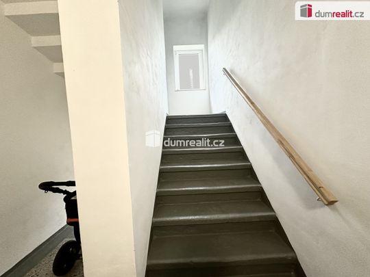 Pronájem bytu 2+1 64 m², Teplická 108, Děčín - Photo 1
