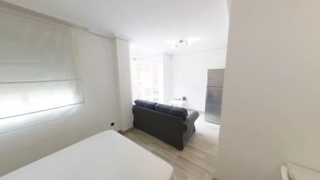 Piso de alquiler en Calle Esperanza Sánchez Carrascosa, Valdeacederas - Foto 5