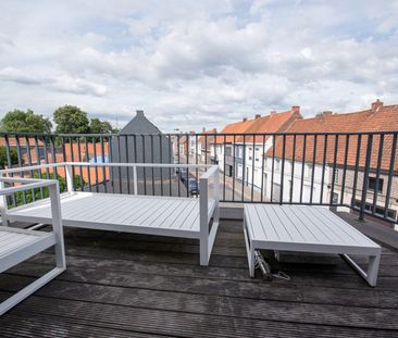 Lichtrijk appartement met 3 slaapkamers in Centrum Waregem - Photo 2