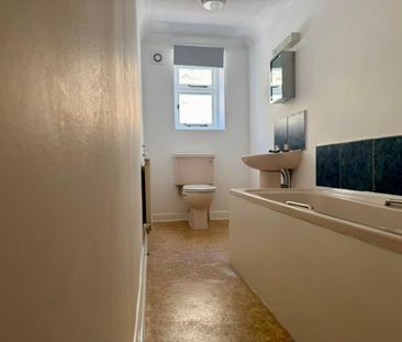 1 bedroom flat to rent - Photo 6