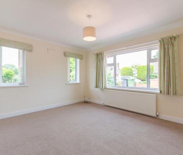 2 bedroom bungalow to rent - Photo 3