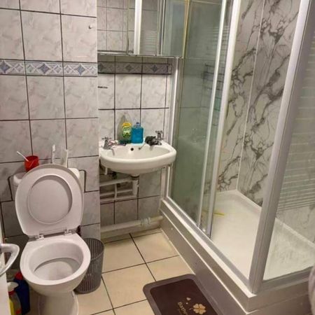 Room in a Shared House, Erskine Crescent, N17 - Photo 4