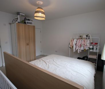 1 bed Flat for let - Photo 5