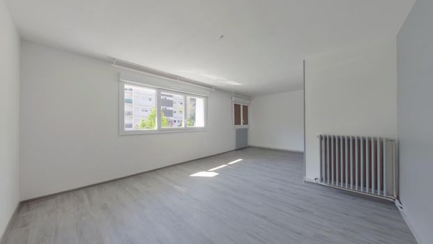 Location Appartement 3 pièces 72m² CHATELLERAULT 86100 - Photo 1