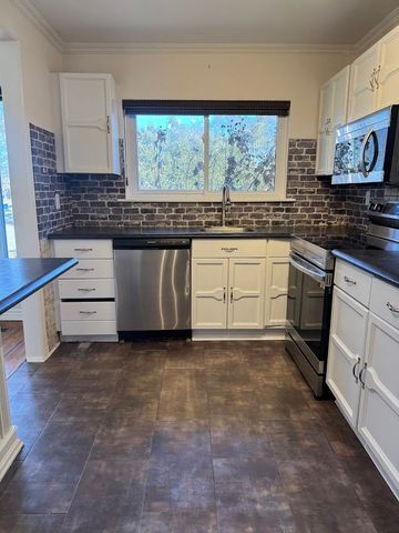 For Lease - 34 Kitimat Crescent Unit# Main, Aurora, Ontario - Photo 4