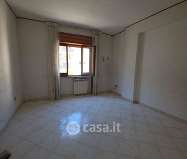 Trilocale in Affitto in Via Roberto Murolo 40 a Napoli - Photo 2