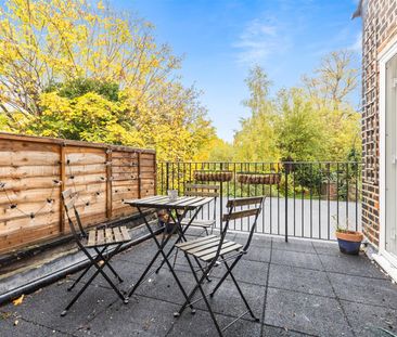 Minster Road, London - Photo 2