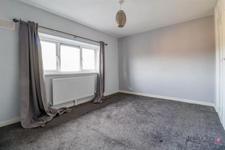 2 bedroom semi-detached house to rent - Photo 4