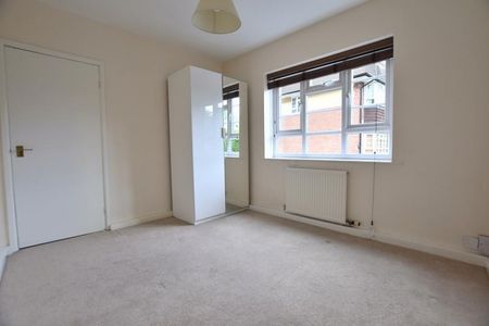 3 Bedroom Apartment To Let - Photo 2