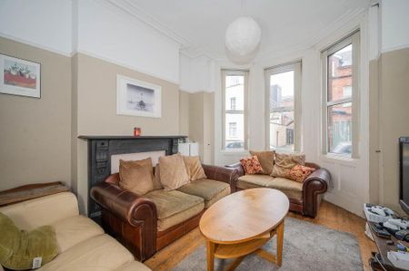 1 Wellington Park Avenue, Belfast, BT9 6DT - Photo 2