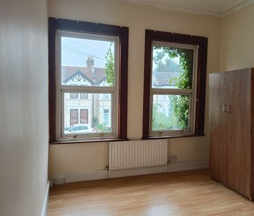 Room in a Shared House, Valentines Road, IG1 - Photo 1