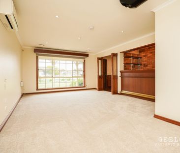 Spacious Family Living in a Fantastic Leopold Location. (Check out ... - Photo 1