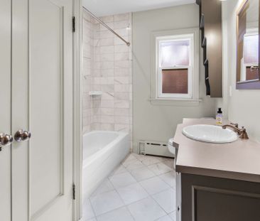 For Lease - 113 Chaplin Crescent Unit# 2nd Floor, Toronto, Ontario - Photo 5