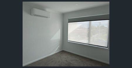 MODERN LIVING AT ITS BEST - Photo 4