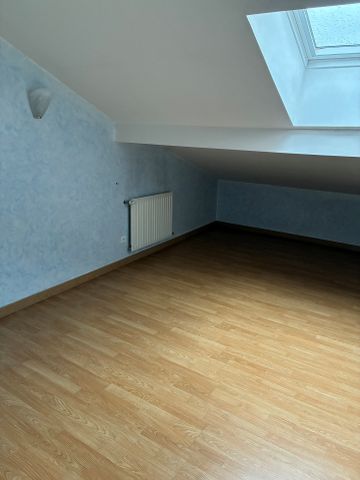 Location Appartement 3 pièces 76m² CHARLIEU 42190 - Photo 5