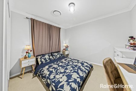 Spacious Family Home in Gregory Hills - Photo 5