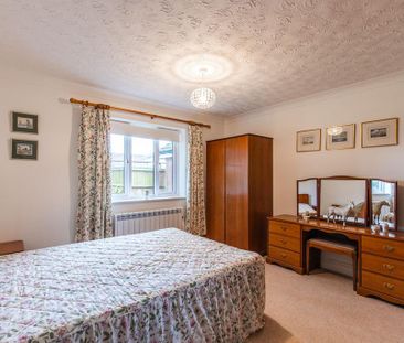 2 bedroom detached bungalow to rent - Photo 4