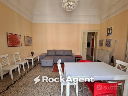 Appartamento di 85 m² con 3 locali a Catania - Photo 2