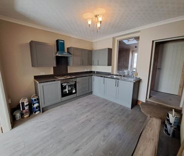 3 bedroom House To Let - Photo 4