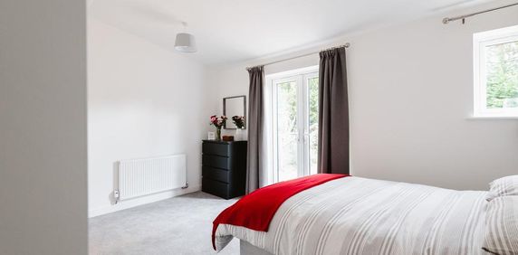 1 bedroom in a house share to rent - Photo 2