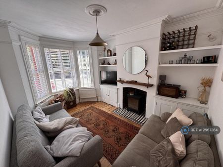 3 bedroom terraced house to rent - Photo 2