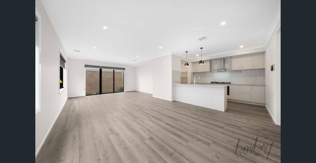 Family Home! - Photo 1