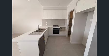 Brand New Fraser Rise Townhouse! - Photo 2