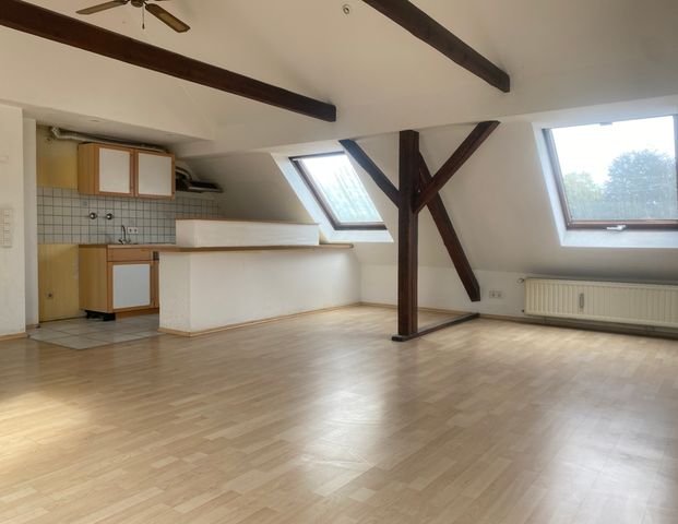 Bezugsfertig, gemütliche Dachgeschoss Wohnung - Photo 1